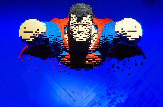 The Art of the Brick DC Super Heroes Paris